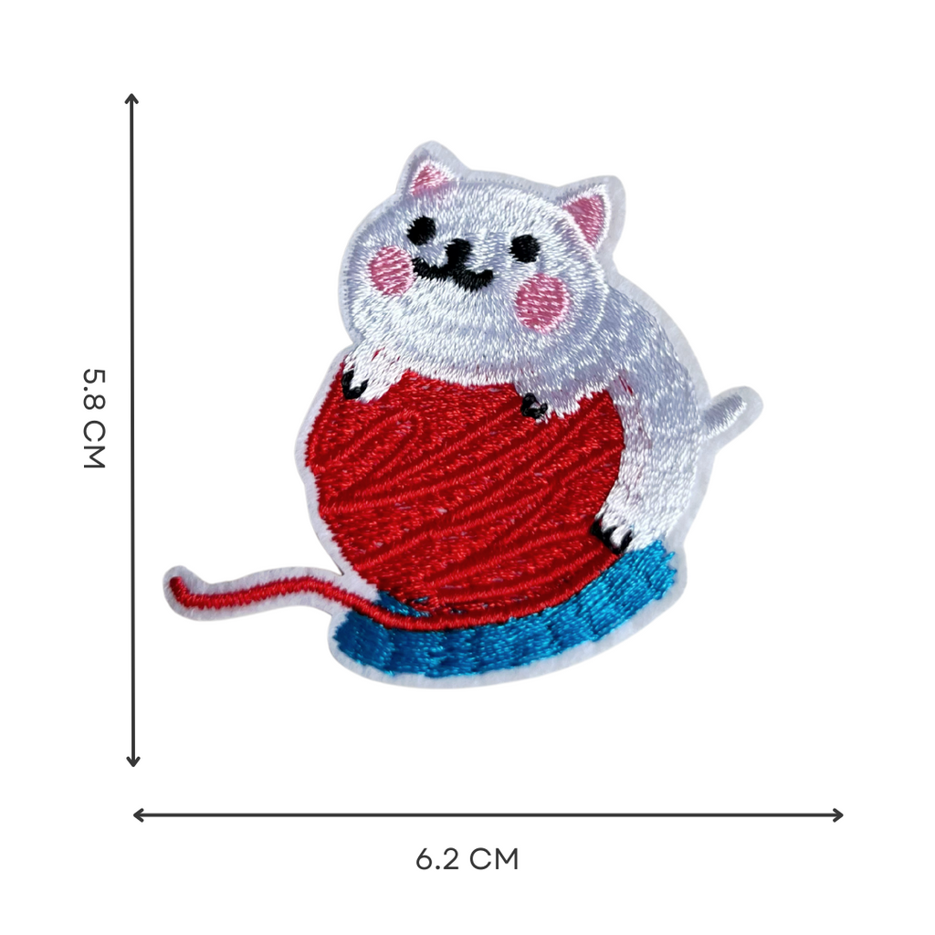 Cute White Knitting Cat Iron-On Embroidered Patch